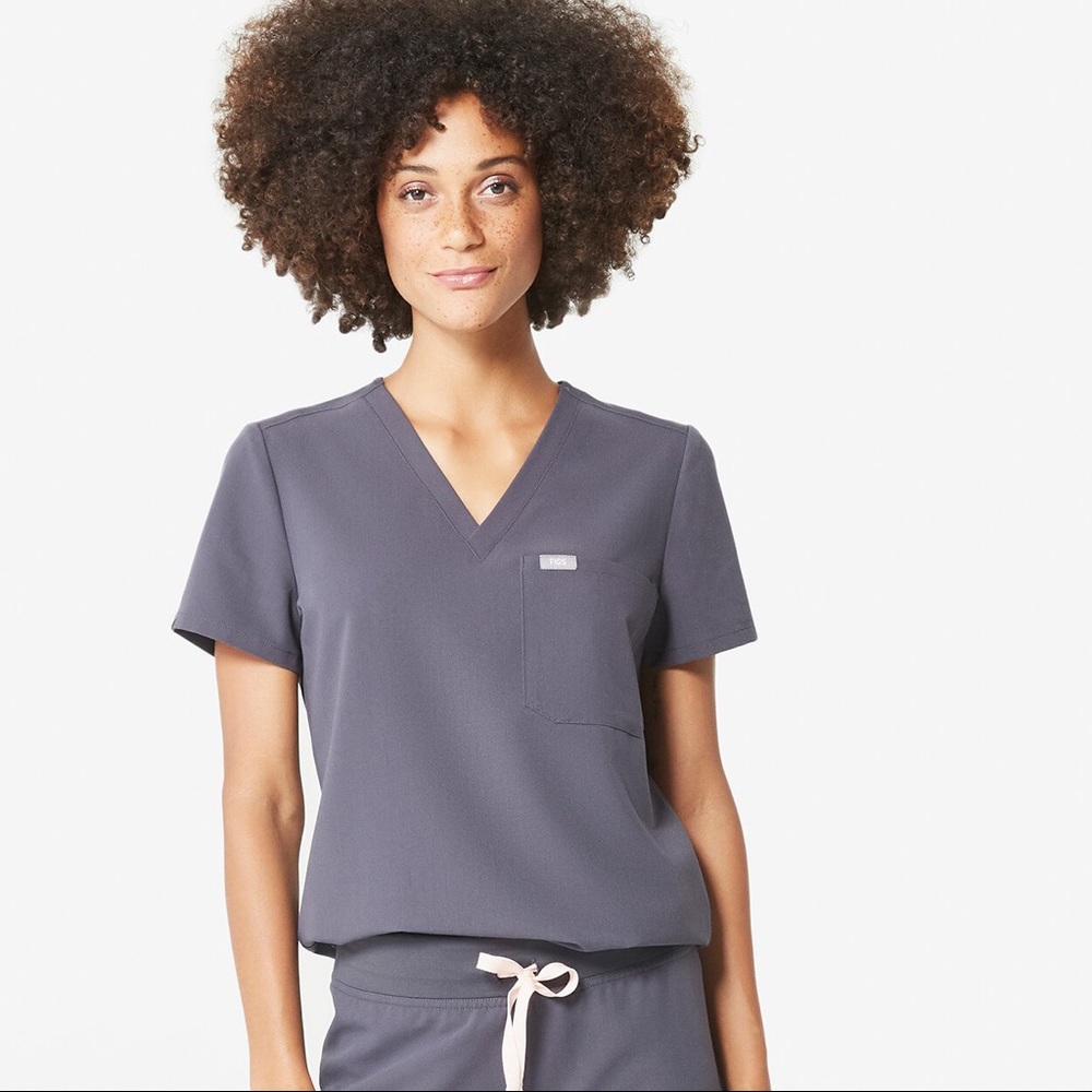FIGS women’s scrub top and pants - XXS